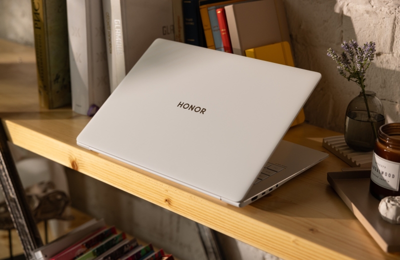 Флагманский ноутбук Honor MagicBook Pro 14 поступил в продажу в России по цене от 160 тыс. рублей