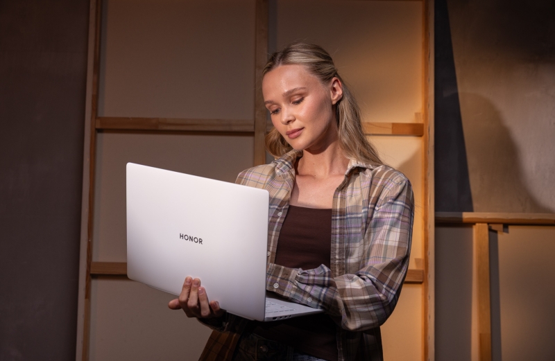 Флагманский ноутбук Honor MagicBook Pro 14 поступил в продажу в России по цене от 160 тыс. рублей