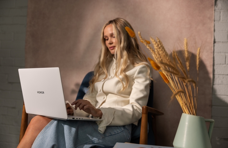 Флагманский ноутбук Honor MagicBook Pro 14 поступил в продажу в России по цене от 160 тыс. рублей