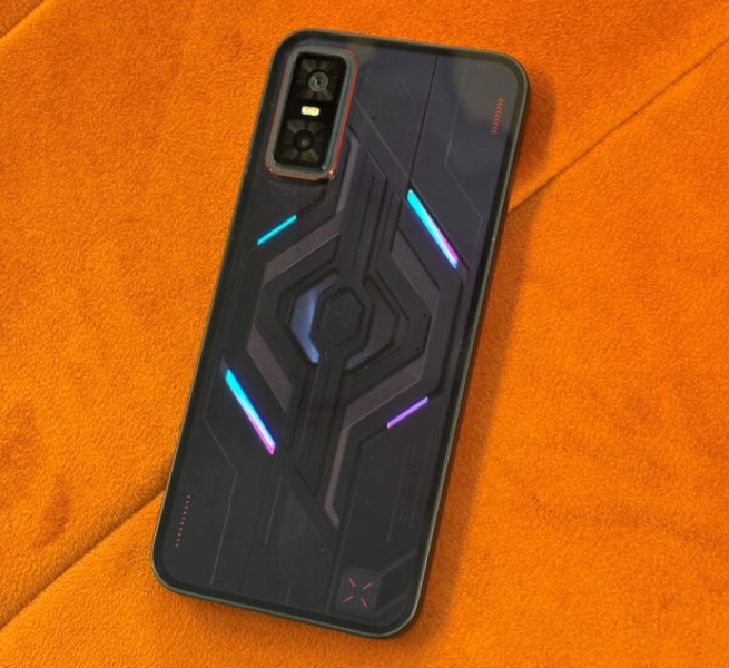 Представлен Infinix GT 30 Pro — игровой смартфон с чипом Dimensity 8350 Ultimate и подсветкой за $290