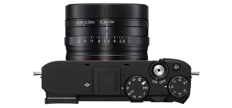 Sony представила компактную беззеркалку RX1R III с полнокадровым 61-Мп сенсором и несменным объективом за $5100