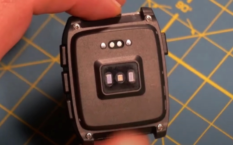 Легендарная Pebble представила умные часы Time 2 с цветным дисплеем на электронных чернилах