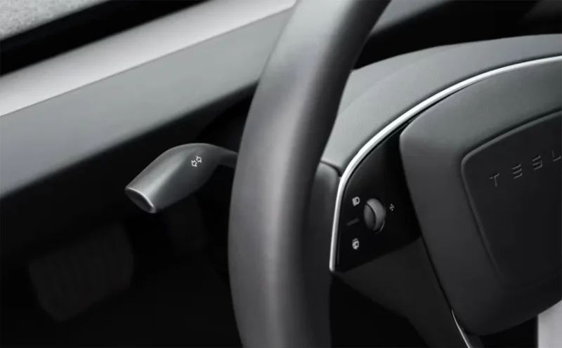 Tesla вернула рычаг указателя поворотов в Model 3 — в уже проданные электромобили его установят за $350